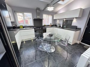 Kitchen- click for photo gallery